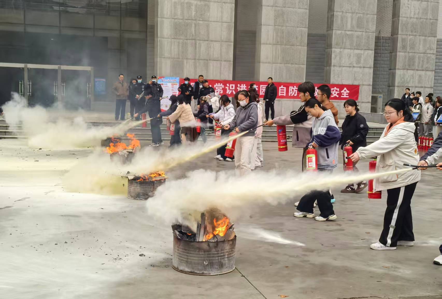 1762913195919087056.jpg 演练2.jpg